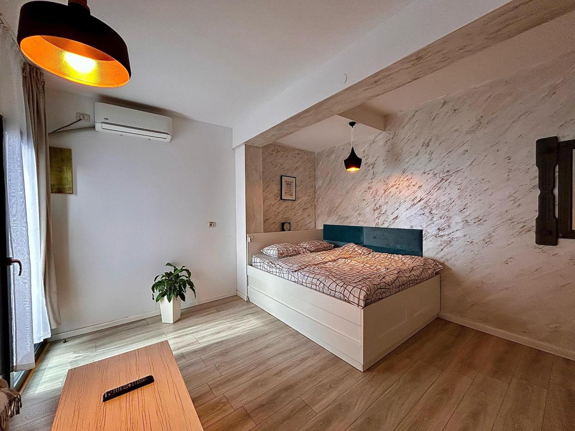 Teodoroiu Nr. 5 Aparthotel Craiova Kültér fotó