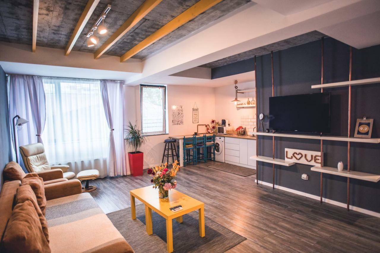 Teodoroiu Nr. 5 Aparthotel Craiova Kültér fotó