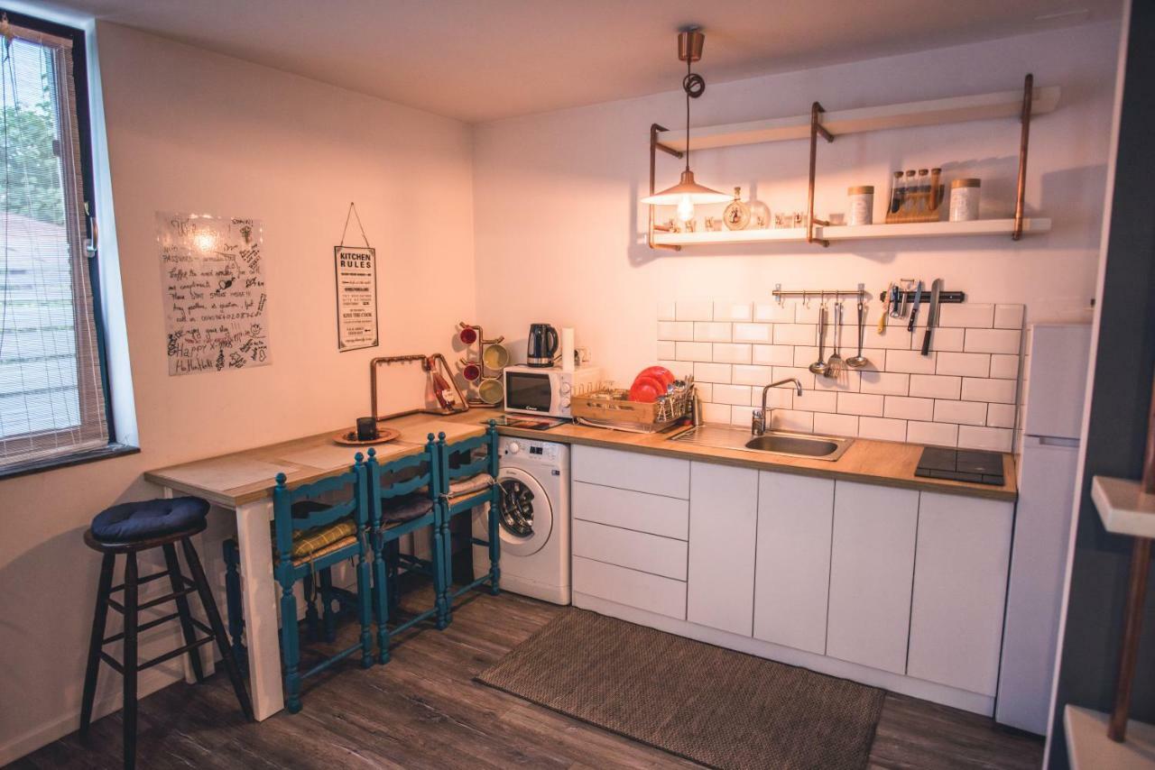 Teodoroiu Nr. 5 Aparthotel Craiova Kültér fotó